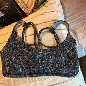 Lululemon free to be wild sports bra